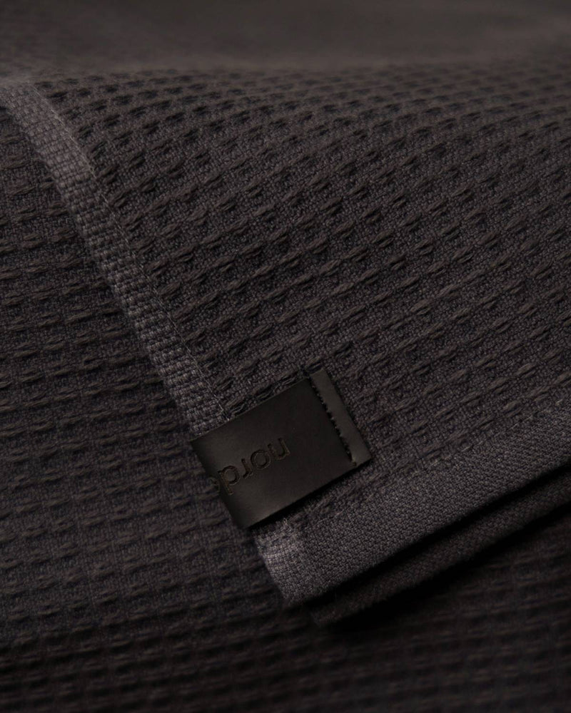 Dual-surface technology made from 100% organic cotton.