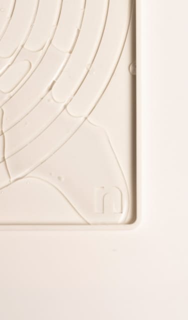 BPA-free. Heat-resistant up to 299 °C. Food-safe.